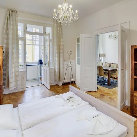 Old Town Square Hotel 3*