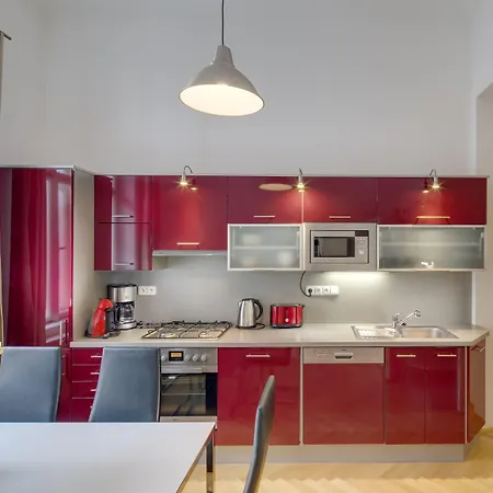 Old Town Square Hotel 3*