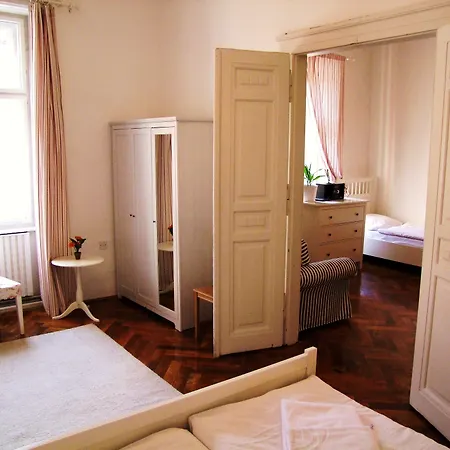 Hotel Old Town Square 3*