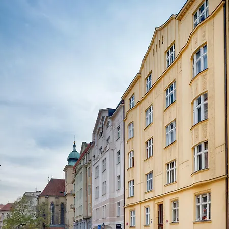 Old Town Square 3*